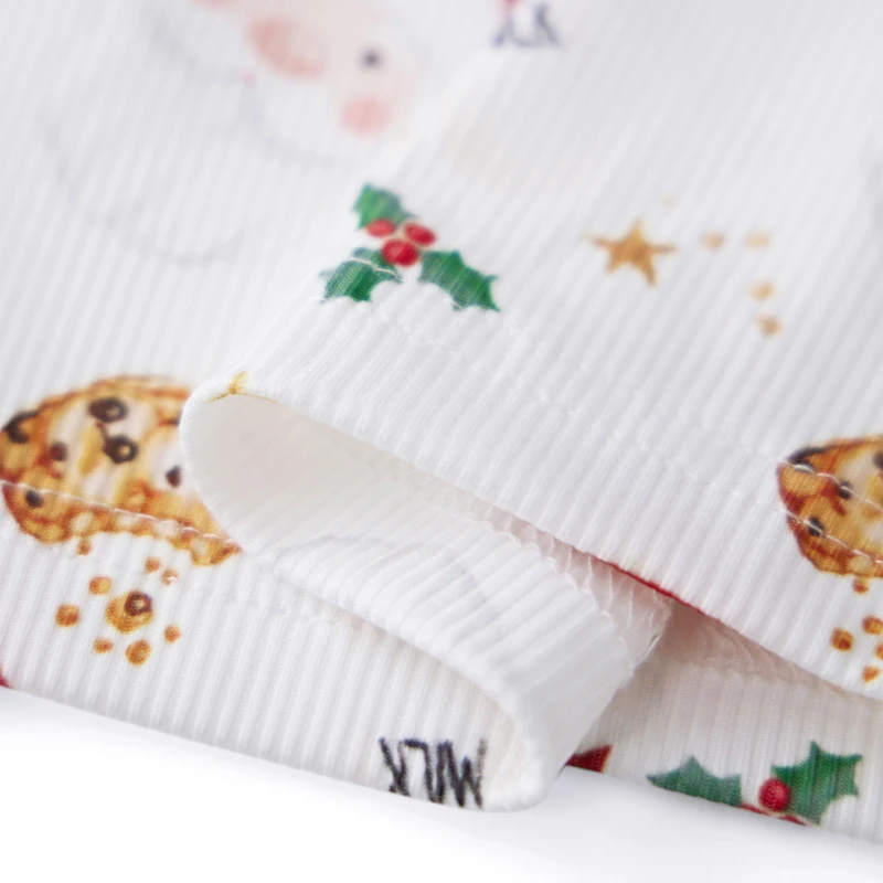 Matching Family Christmas Pajamas Set with Reindeer Print Holiday Sleepwear Long Sleeve Tops and Pants for Winter Cozy Nights
Matching Family Christmas Pajamas Set with Reindeer Print Holiday Sleepwear Long Sleeve Tops and Pants for Winter Cozy Nights