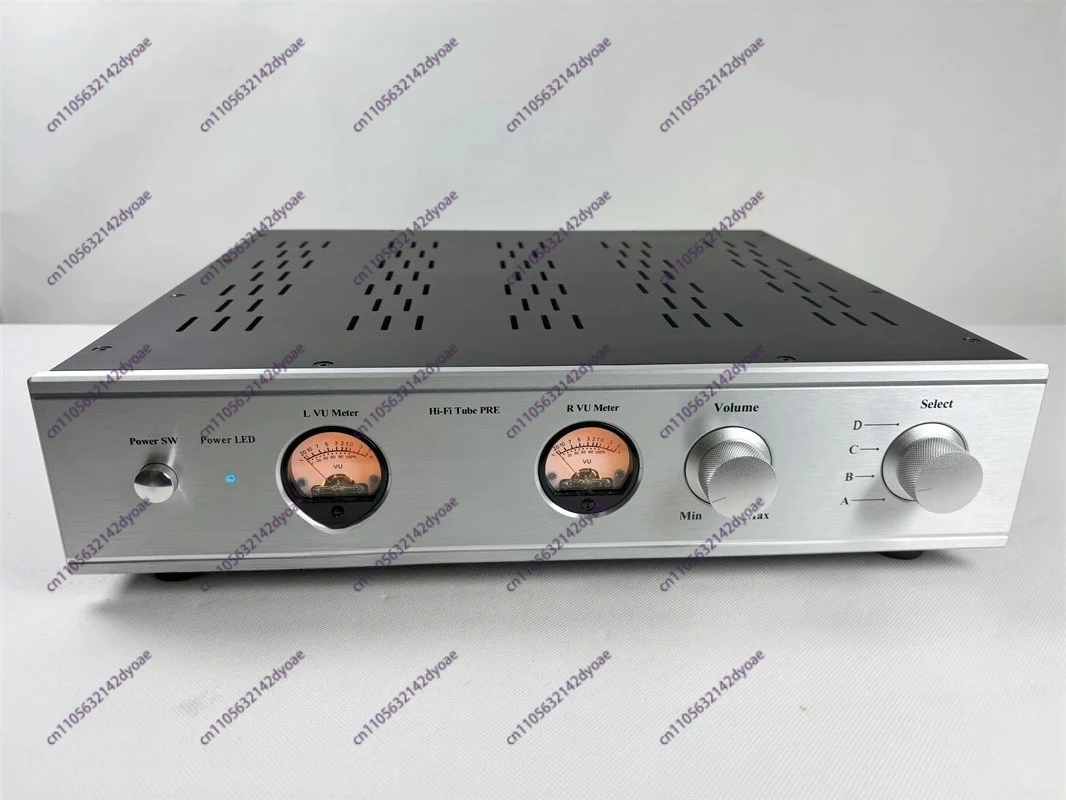 Отличный электронный ламповый Hi-Fi предусилитель JP200 (версия для ЕС) на ламах 12AX7/ECC83, с выпрямителем 6Z4 или 6X4 и конденсатором сглаживания.
Отличный электронный ламповый Hi-Fi предусилитель JP200 (версия для ЕС) на ламах 12AX7/ECC83, с выпрямителем 6Z4 или 6X4 и конденсатором сглаживания.