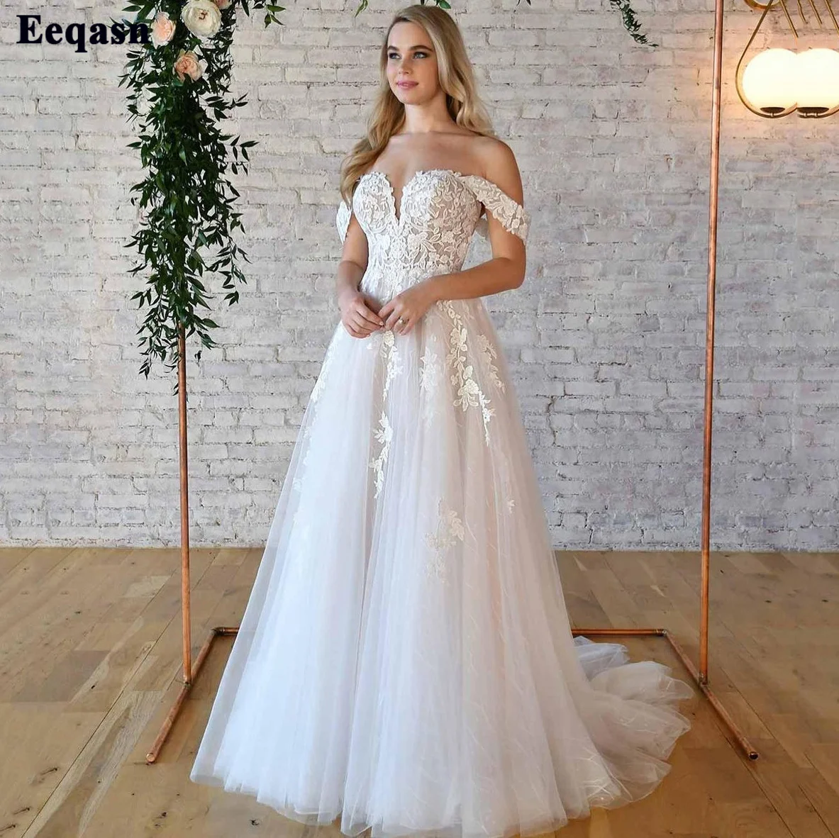 Eeqasn Elegant Lace A Line Wedding Dresses Shiny Tulle Off The Shoulder Floor Length Applique Women Bridal Gowns Robe de mariage
Eeqasn Elegant Lace A Line Wedding Dresses Shiny Tulle Off The Shoulder Floor Length Applique Women Bridal Gowns Robe de mariage