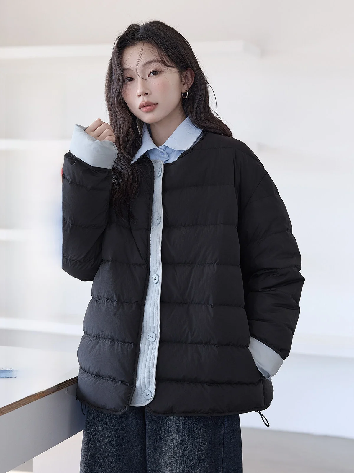 Зимняя женская куртка HuiXi 90 White Du down, новая модель, с комбинированным дизайном, универсальная, теплая, в корейском стиле, свободного кроя, длинная.
Зимняя женская куртка HuiXi 90 White Du down, новая модель, с комбинированным дизайном, универсальная, теплая, в корейском стиле, свободного кроя, длинная.