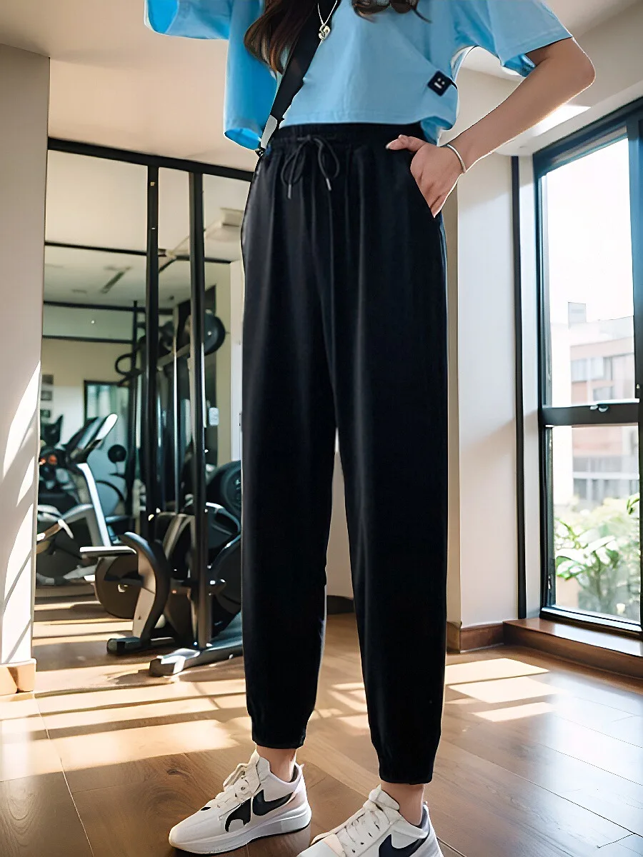 Свободные брюки из ледяного шелка с высокой талией Qui Dry, американские брюки-фонарики, повседневные свободные брюки с высокой талией для женщин, летняя одежда
Свободные брюки из ледяного шелка с высокой талией Qui Dry, американские брюки-фонарики, повседневные свободные брюки с высокой талией для женщин, летняя одежда