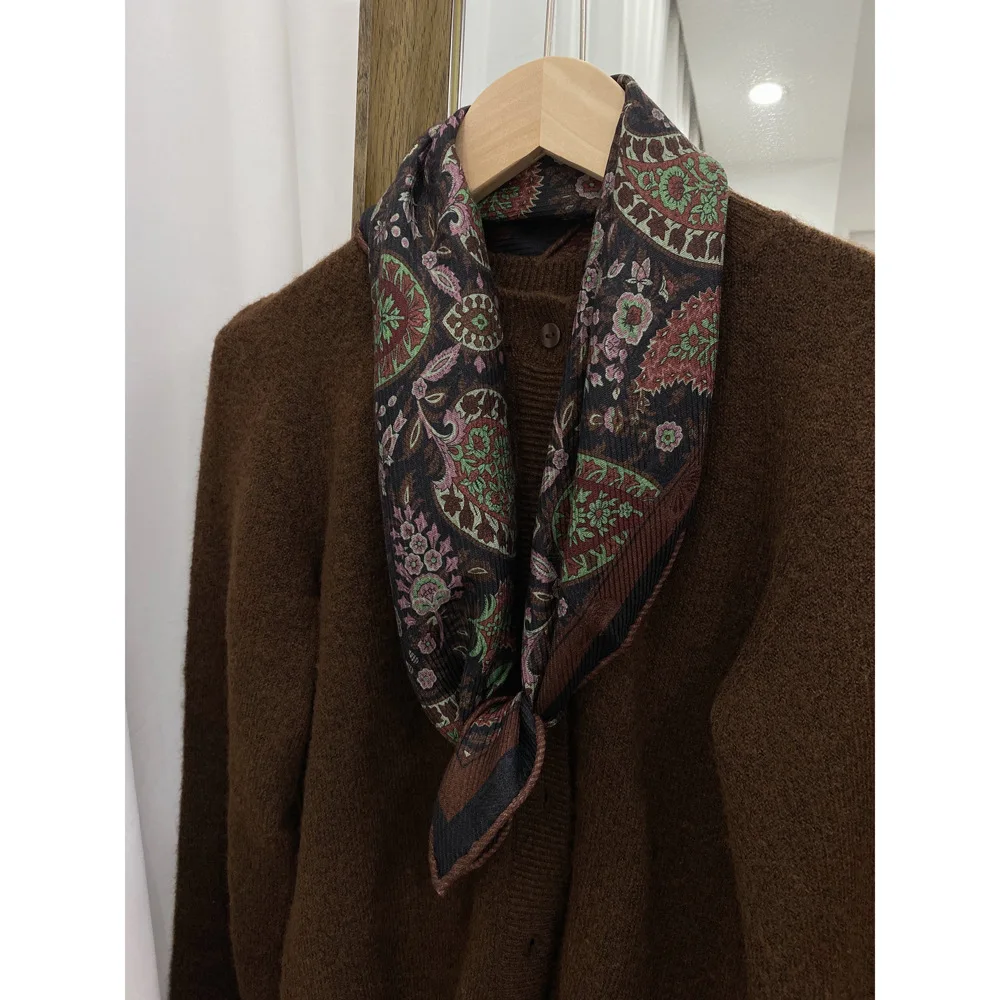 70% Wool 30% Silk Luxury Brand Scarf for Women Winter Coffee Paisley Pattern Square Scarf Elegant Women Shawl Muffler Ladies
70% Wool 30% Silk Luxury Brand Scarf for Women Winter Coffee Paisley Pattern Square Scarf Elegant Women Shawl Muffler Ladies