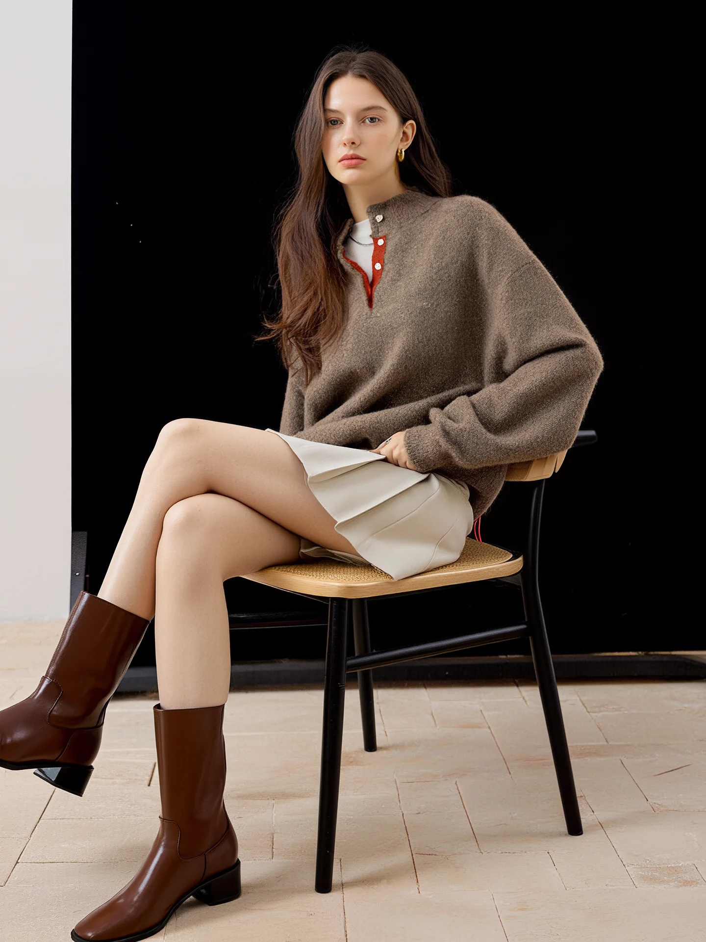 HUAAPPUW Women's Soft Cozy Knitted Sweater Pure Color Loose Fit Button up Half Open Collar Lazy Style Autumn New Arrival
HUAAPPUW Women's Soft Cozy Knitted Sweater Pure Color Loose Fit Button up Half Open Collar Lazy Style Autumn New Arrival