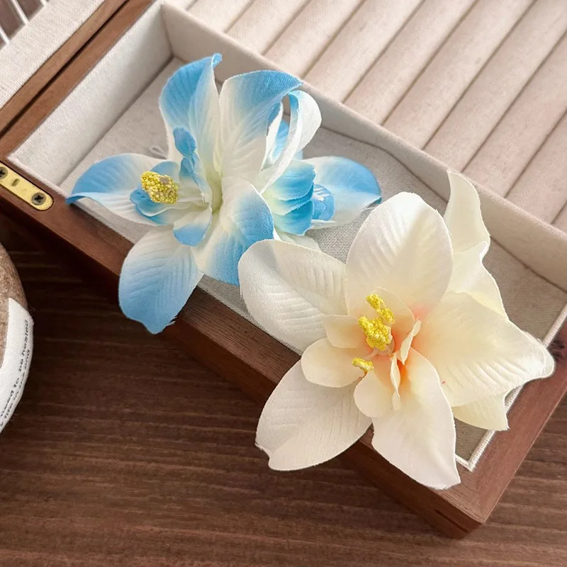 Sweet smudge imitation flower hairpin female high-end side clip bangs clip temperament hairpin clip
Sweet smudge imitation flower hairpin female high-end side clip bangs clip temperament hairpin clip