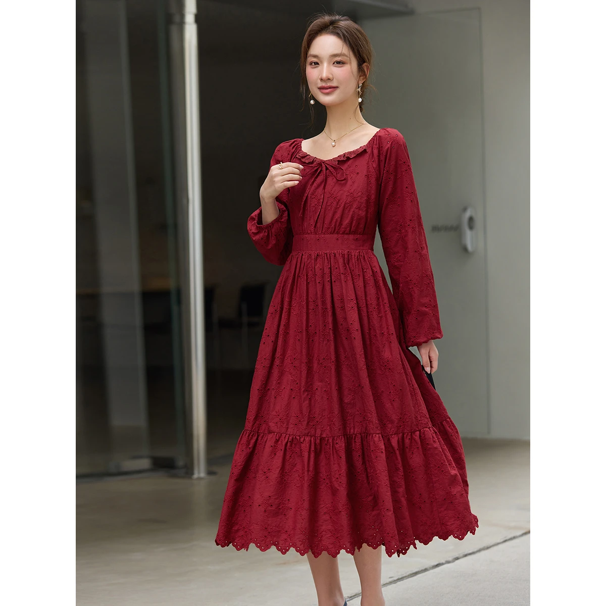 VIMLY Women's Red Midi Dress 2026 Spring New French Elegant Square Neck Lantern Sleeve Lace-up Ruffle Vacation Long Dress A3960
VIMLY Women's Red Midi Dress 2026 Spring New French Elegant Square Neck Lantern Sleeve Lace-up Ruffle Vacation Long Dress A3960