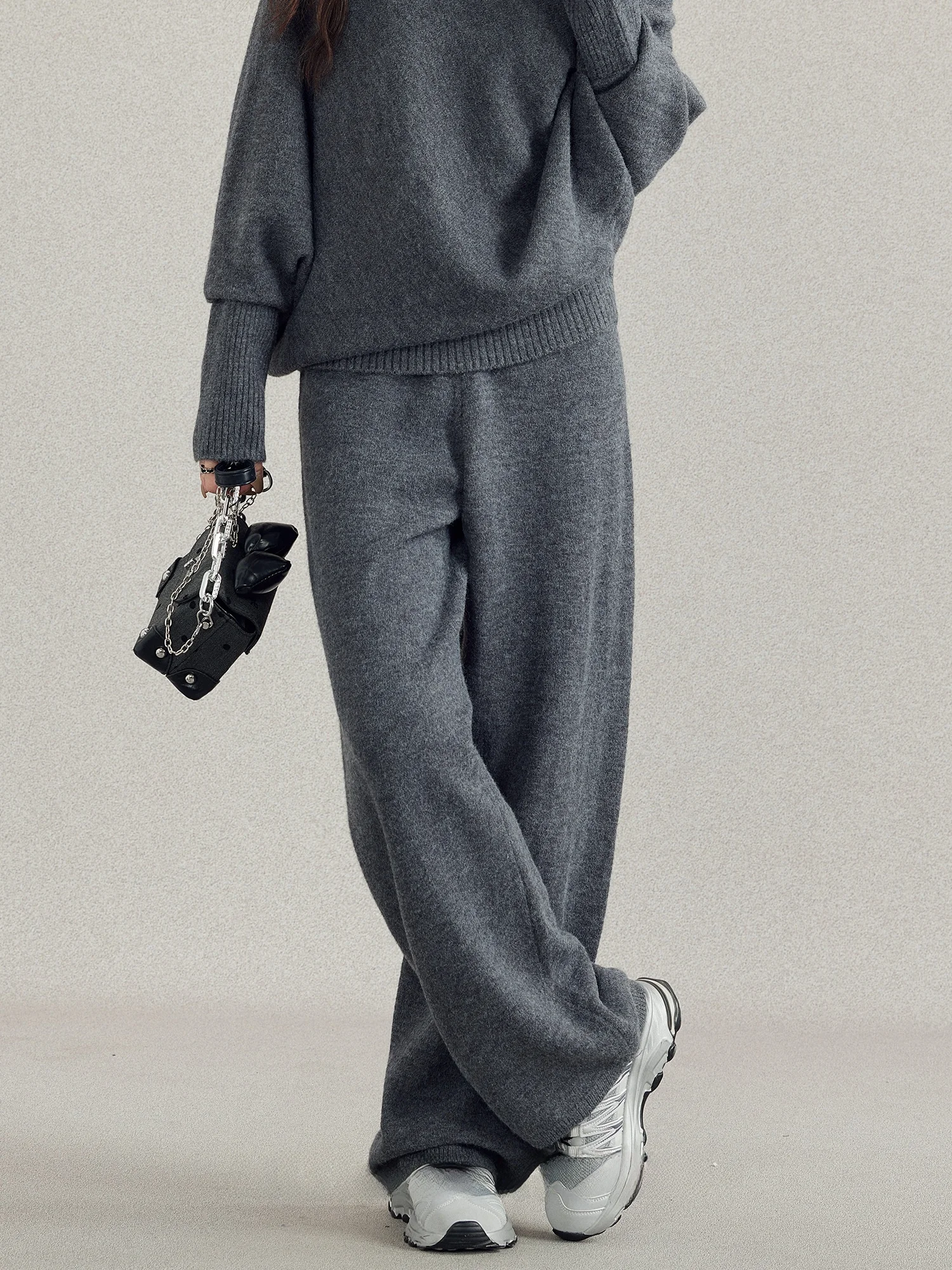 ay Knitted Wide Leg Pants Women's Loose Straight Cut Trousers Autumn Winter High Waist French Sle Pure Color Casual Pants
ay Knitted Wide Leg Pants Women's Loose Straight Cut Trousers Autumn Winter High Waist French Sle Pure Color Casual Pants