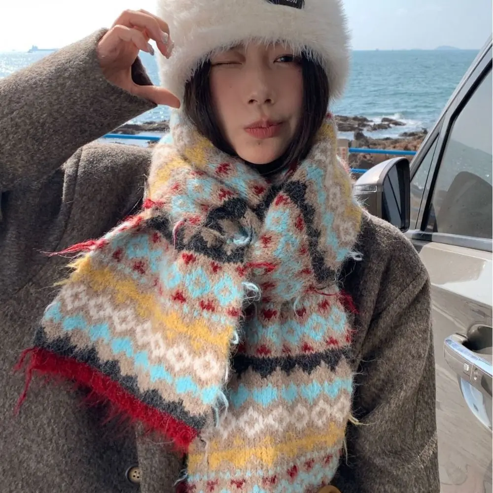 Warm Jacquard Knitted Scarf Printed Vintage Fair Isle Style Scarf Wool Cold Protection Winter Wool Neckerchief
Warm Jacquard Knitted Scarf Printed Vintage Fair Isle Style Scarf Wool Cold Protection Winter Wool Neckerchief