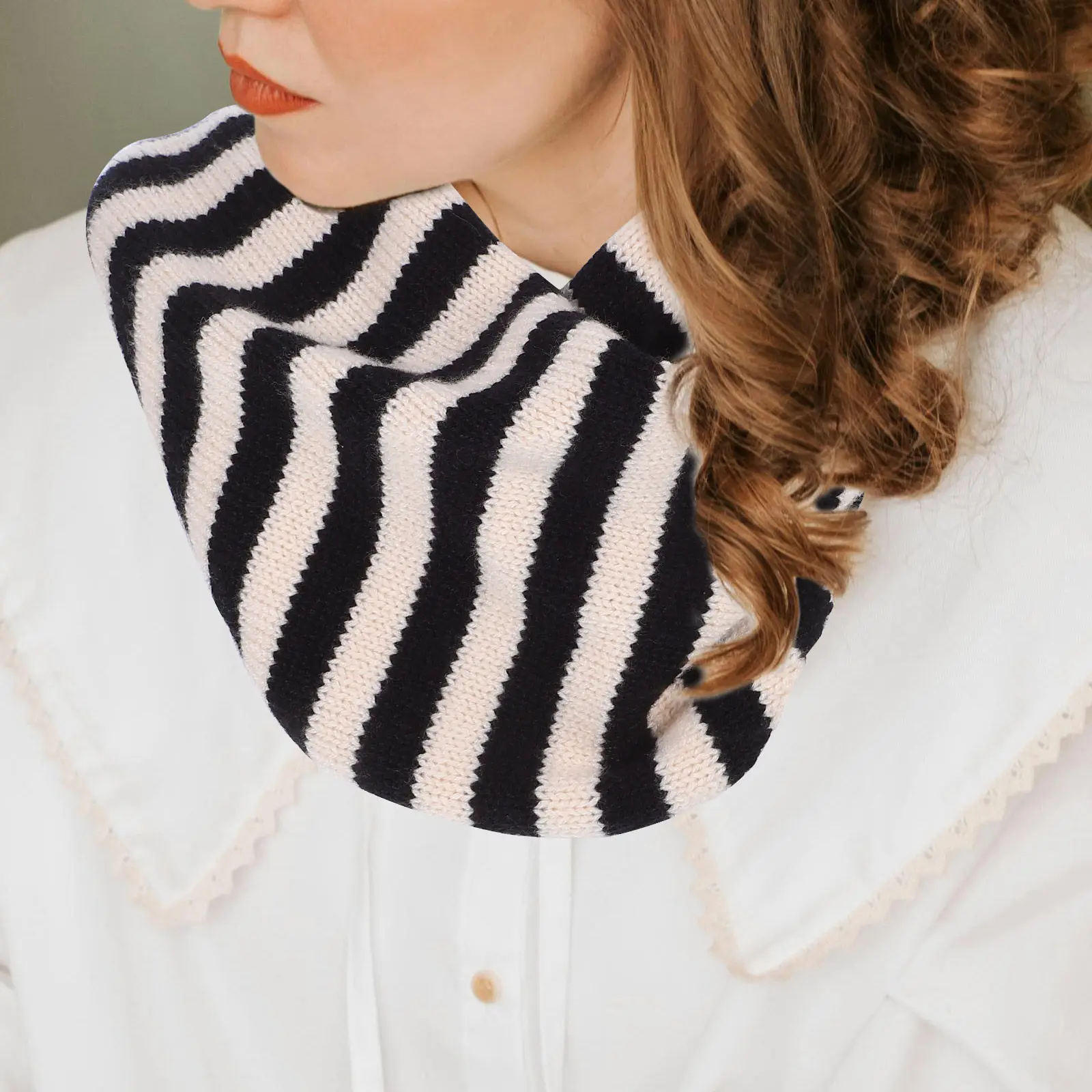 Triangle Knit Shawl Women Lightweight Versatile Scarf All Seasons Neck Warmer Casual Formal Outfits Korean Style Elegant
Triangle Knit Shawl Women Lightweight Versatile Scarf All Seasons Neck Warmer Casual Formal Outfits Korean Style Elegant