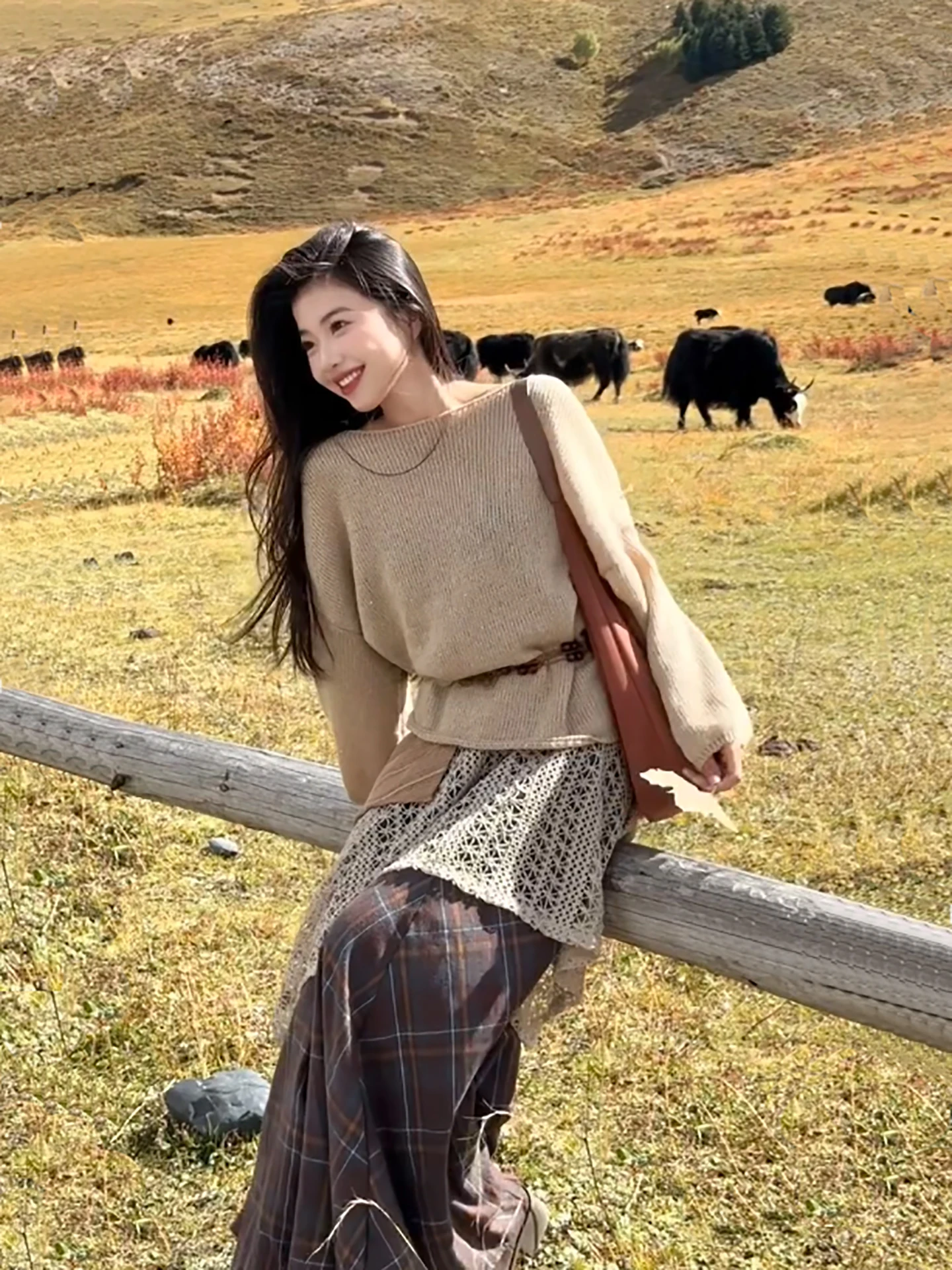 Bohemian Style Knitted Sweater And Skirt Two-Piece Set for Women Travel Casual Wear Warm Polyester Fabric High Waist
Bohemian Style Knitted Sweater And Skirt Two-Piece Set for Women Travel Casual Wear Warm Polyester Fabric High Waist