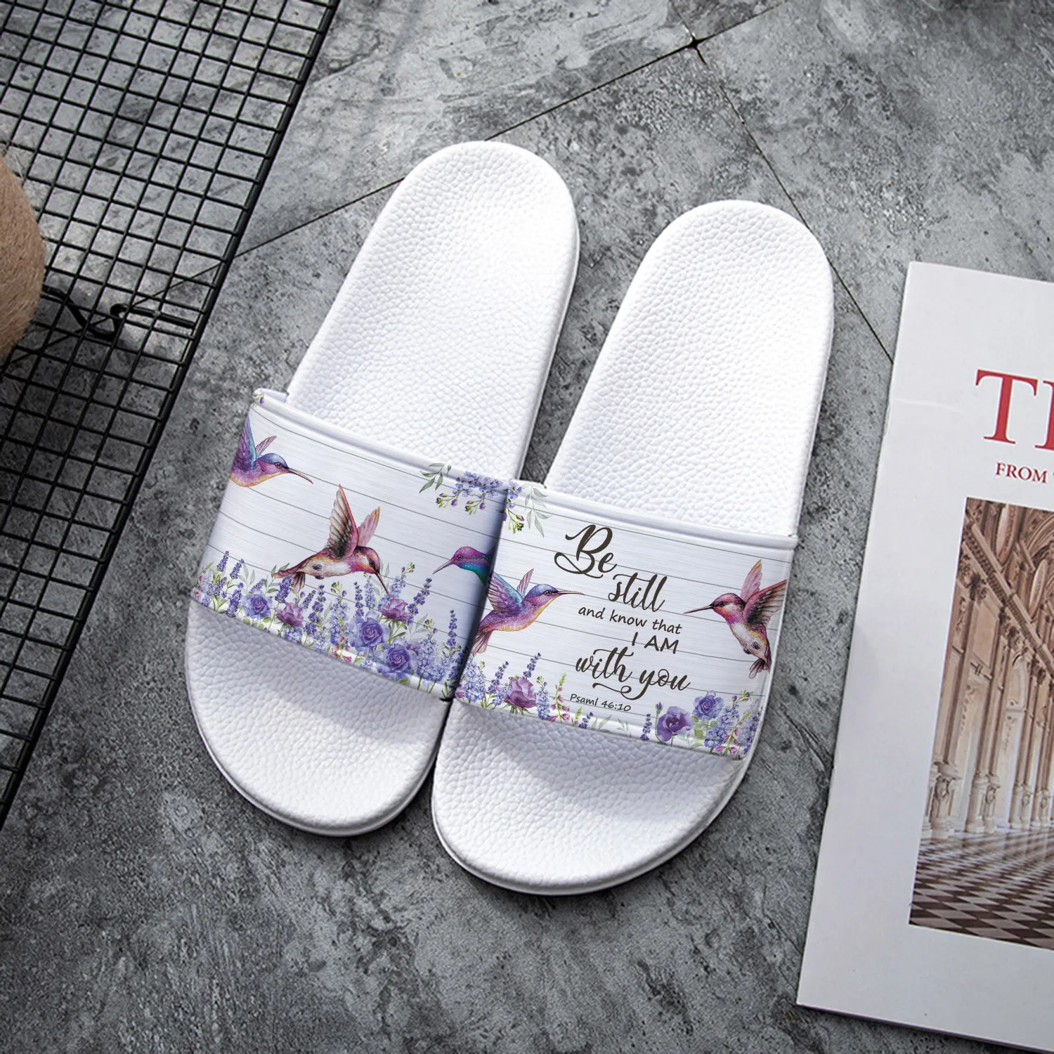 Elegant Casual Bathroom Slippers, Summer Indoor Slides,Women'S PVC,Slip-on, All-season,House Slippers,White&Black Options
Elegant Casual Bathroom Slippers, Summer Indoor Slides,Women'S PVC,Slip-on, All-season,House Slippers,White&Black Options