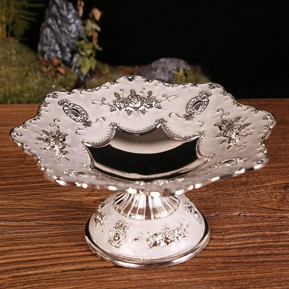 Creative High-end European Fruit Plate Handmade Stable Table Snacks Tray Plating Process Alloy Retro Dish Table
Creative High-end European Fruit Plate Handmade Stable Table Snacks Tray Plating Process Alloy Retro Dish Table