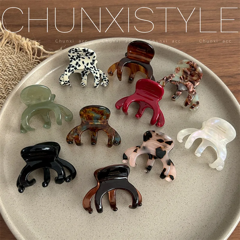2025 Retro Vinegar Pumpkin Colored High Ponytail Small Gripper Clip New Shark Clip Hair Clips Claw Clip for Women 
2025 Retro Vinegar Pumpkin Colored High Ponytail Small Gripper Clip New Shark Clip Hair Clips Claw Clip for Women