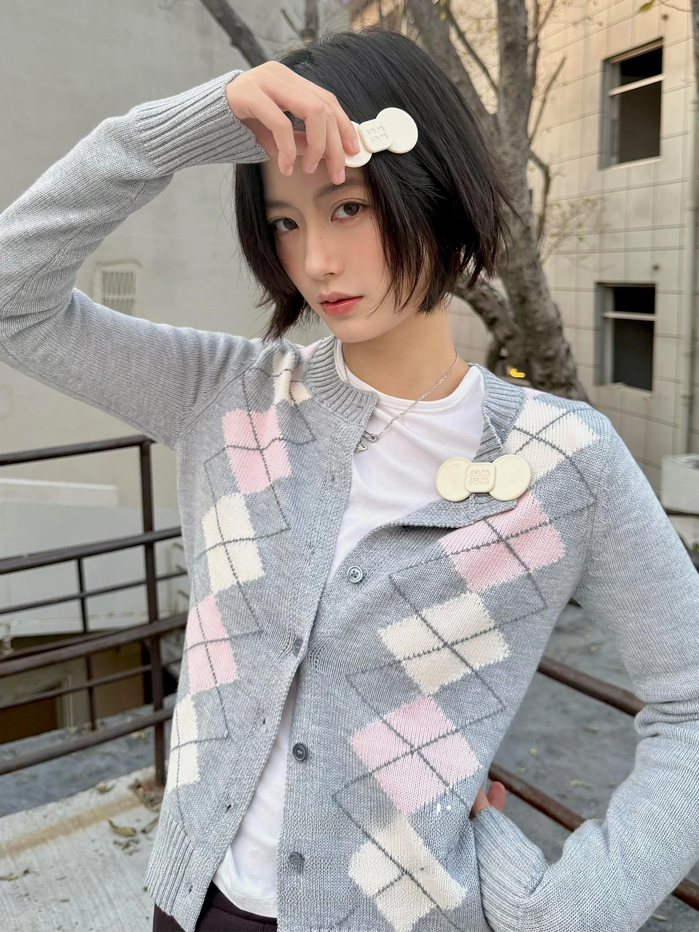 Korean Style Knitted Cardigan Women Early Spring Checkered Patchwork College Style Sweater Jacket Slimming Short Top
Korean Style Knitted Cardigan Women Early Spring Checkered Patchwork College Style Sweater Jacket Slimming Short Top