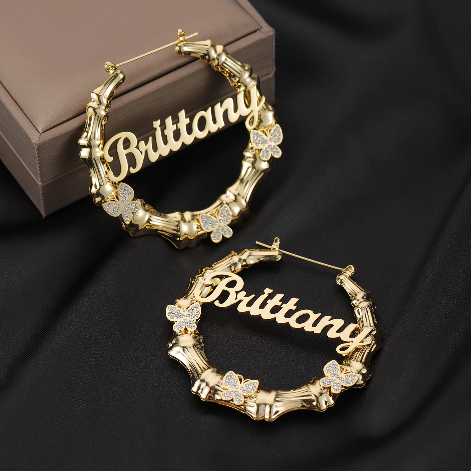 Customized Diamond Butterfly Bamboo Hoop Name Earring Stainless Steel Earring Bamboo Style Personality Hiphop Sexy Jewelry
Customized Diamond Butterfly Bamboo Hoop Name Earring Stainless Steel Earring Bamboo Style Personality Hiphop Sexy Jewelry