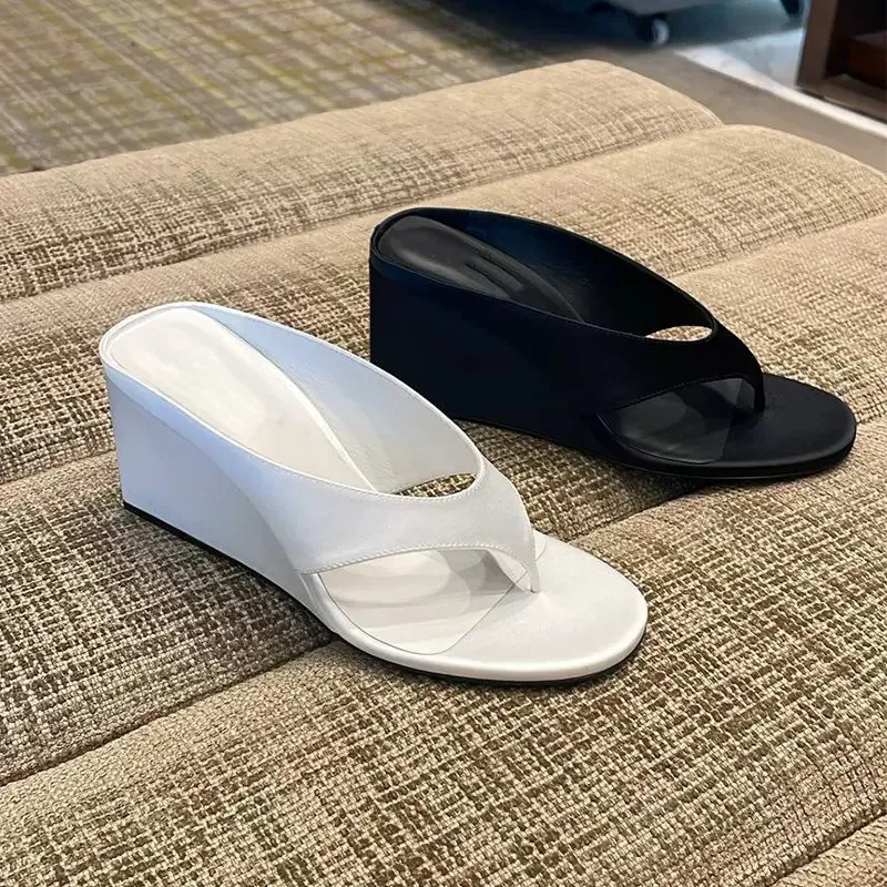 Women's Flip-flops High Quality Leather Wedge Heel Platform Sandals Summer Pinch Toe Herringbone Cool Slipper Sandalias De Mujer
Women's Flip-flops High Quality Leather Wedge Heel Platform Sandals Summer Pinch Toe Herringbone Cool Slipper Sandalias De Mujer