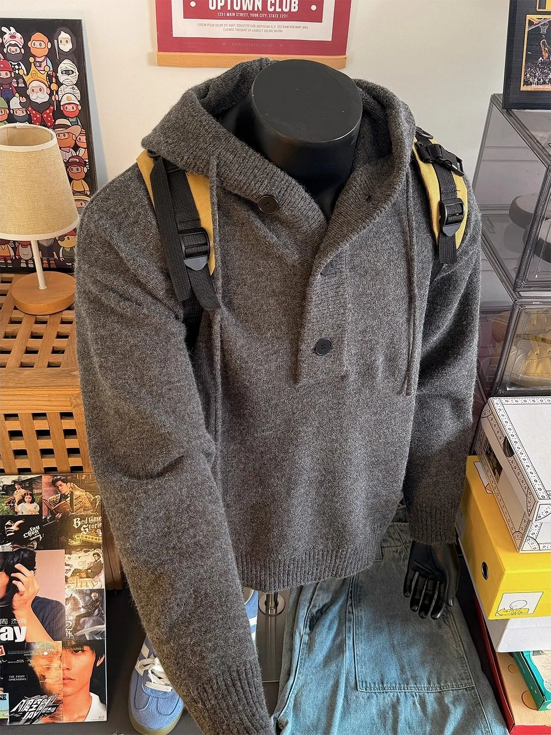 Мужской свитер-худи оверсайз 300 Pou, вязаный, в американском стиле, свободный крой, высококачественный трикотаж
Мужской свитер-худи оверсайз 300 Pou, вязаный, в американском стиле, свободный крой, высококачественный трикотаж