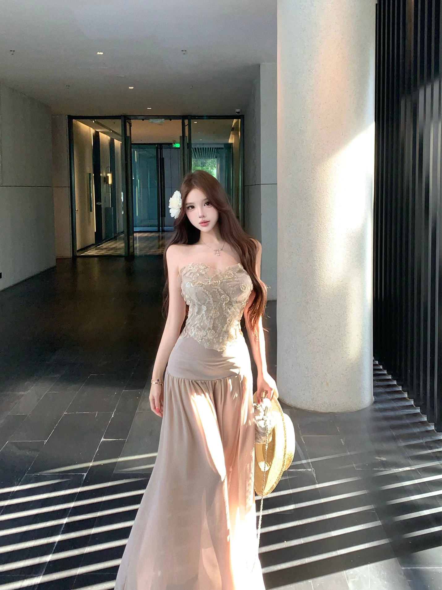 Fashionable Kumikumi Print Crop Top And High Waist Skirt Two Piece Set for Women Slimming Split Design Summer Collection
Fashionable Kumikumi Print Crop Top And High Waist Skirt Two Piece Set for Women Slimming Split Design Summer Collection