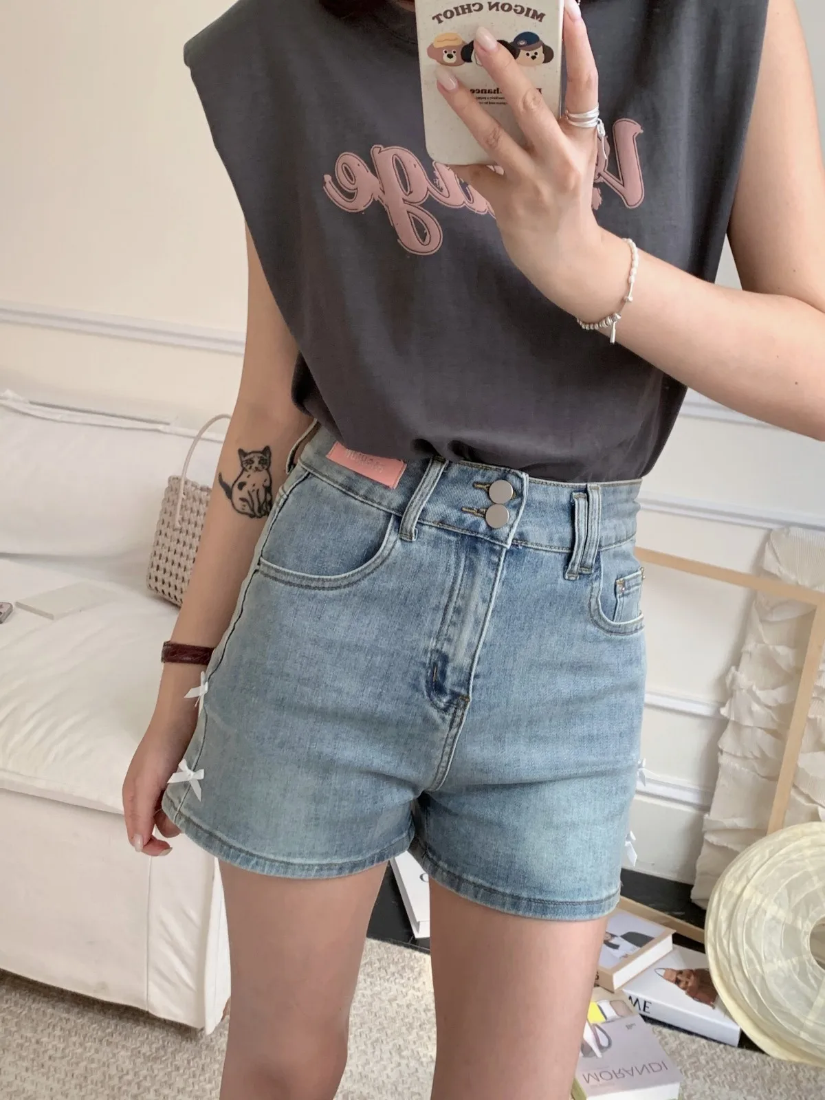 ZHISILAO Bow Tie High Waist Tight Denim Shorts Women High Elastic Mini Hot Jeans Shorts Summer 2024
ZHISILAO Bow Tie High Waist Tight Denim Shorts Women High Elastic Mini Hot Jeans Shorts Summer 2024