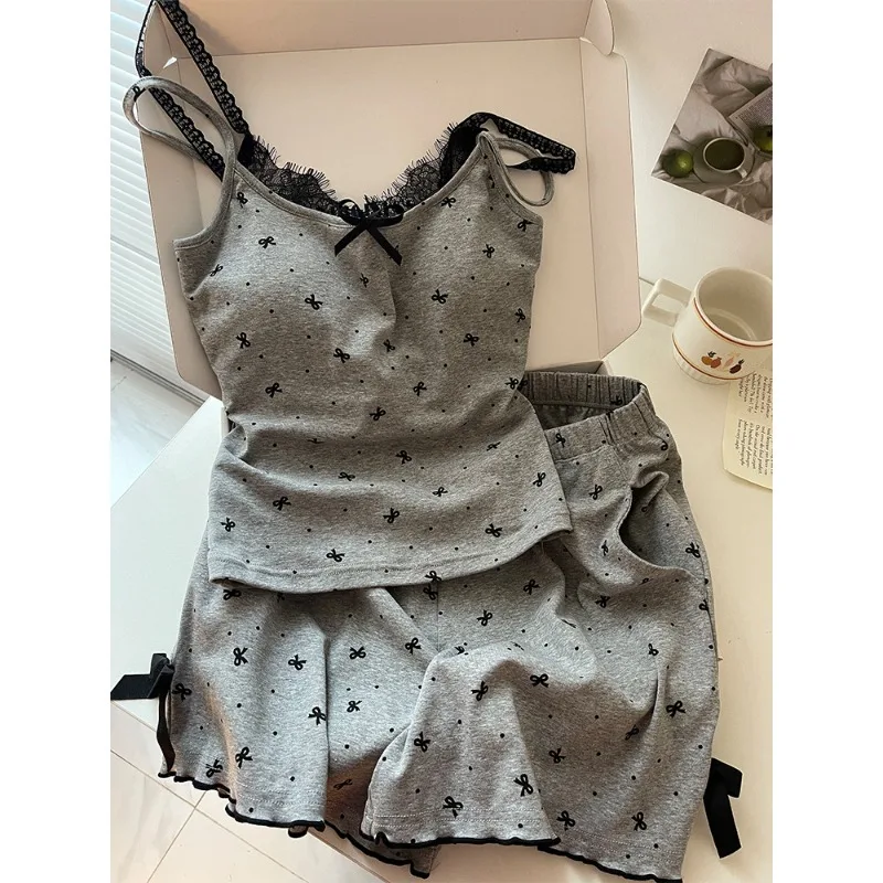Korean Sweet Pajamas with Chest Pads and Suspenders for Women's Summer 2026 New Sweet Bow Lace Loungewear
Korean Sweet Pajamas with Chest Pads and Suspenders for Women's Summer 2026 New Sweet Bow Lace Loungewear