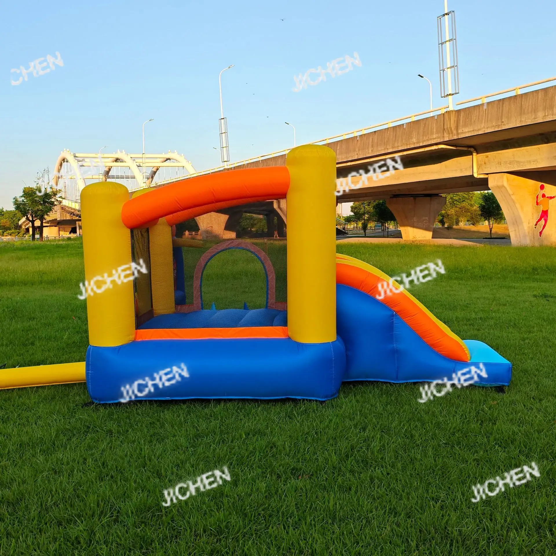 Бытовая детская надувная горка-замок, домашняя маленькая кровать из ткани Оксфорд, кровать для прыжков, трансграничный батут
Бытовая детская надувная горка-замок, домашняя маленькая кровать из ткани Оксфорд, кровать для прыжков, трансграничный батут