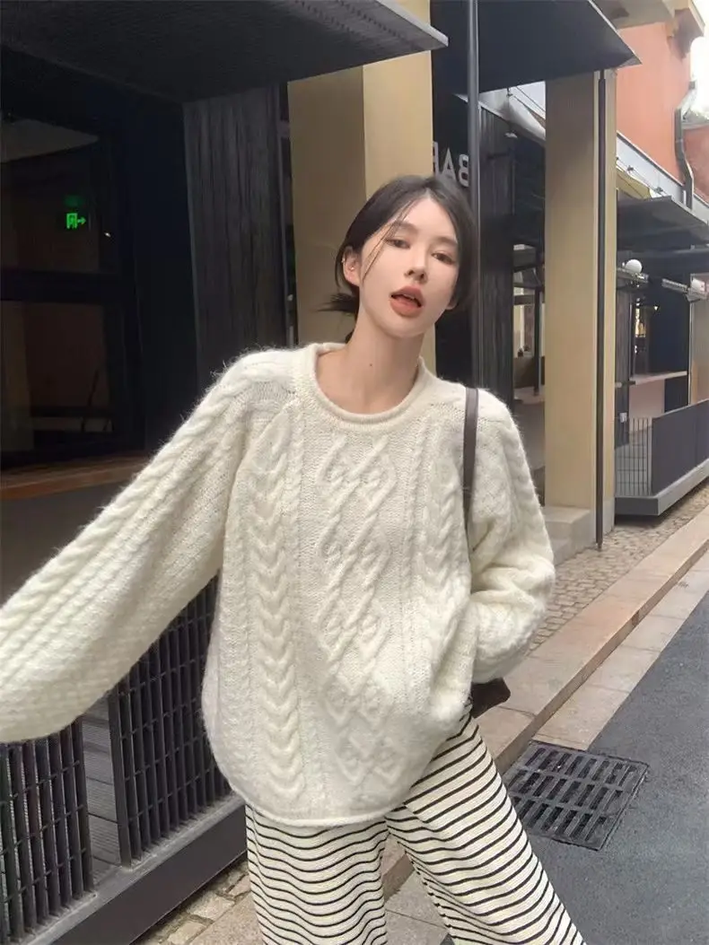 Трехмерный свитер с толстой нитью и подшивкой, новый вязаный молочно-белый свитер
Трехмерный свитер с толстой нитью и подшивкой, новый вязаный молочно-белый свитер