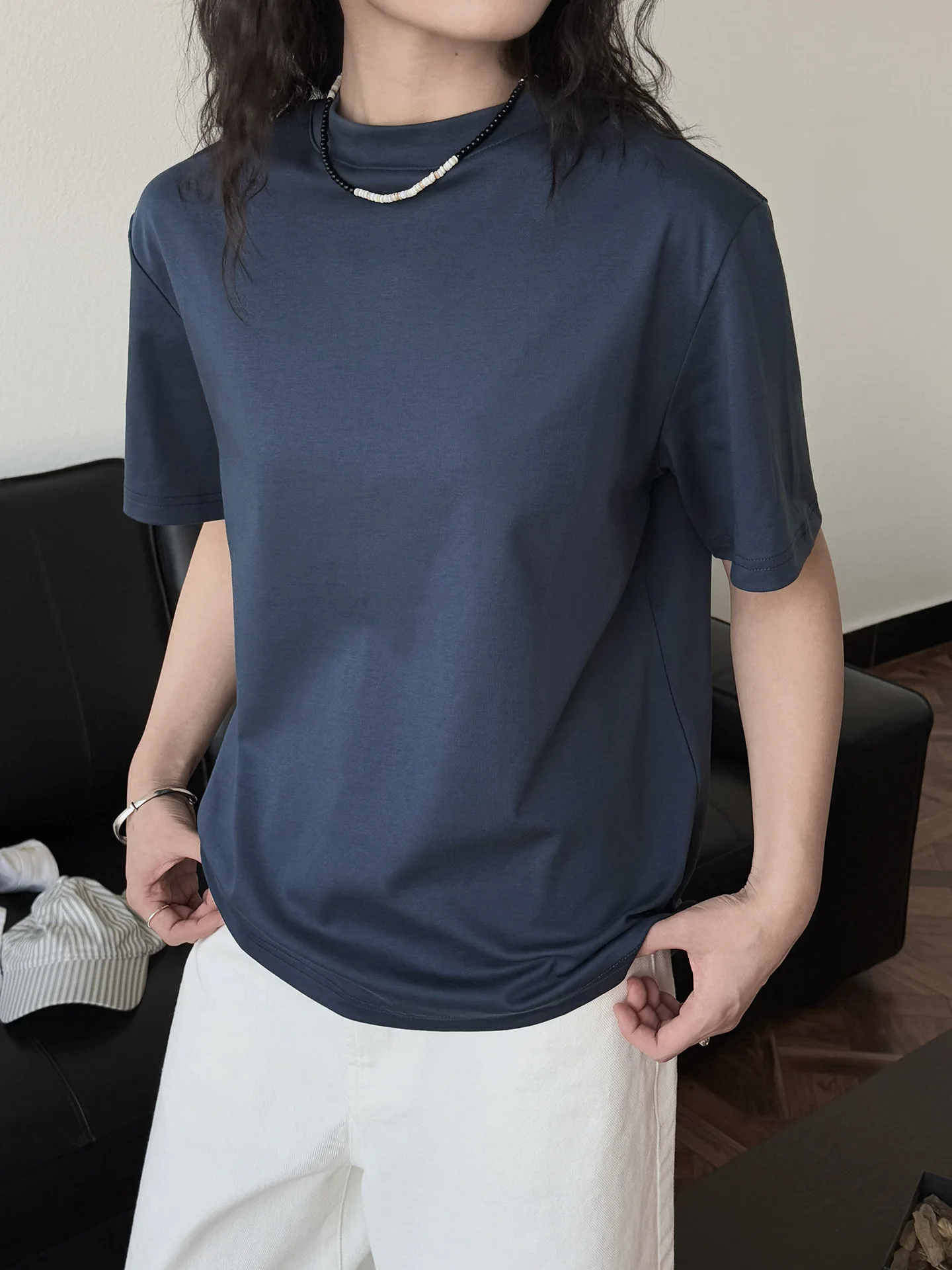 Spring and summer women's casual solid color round neck short sleeved loose T-shirt
Spring and summer women's casual solid color round neck short sleeved loose T-shirt