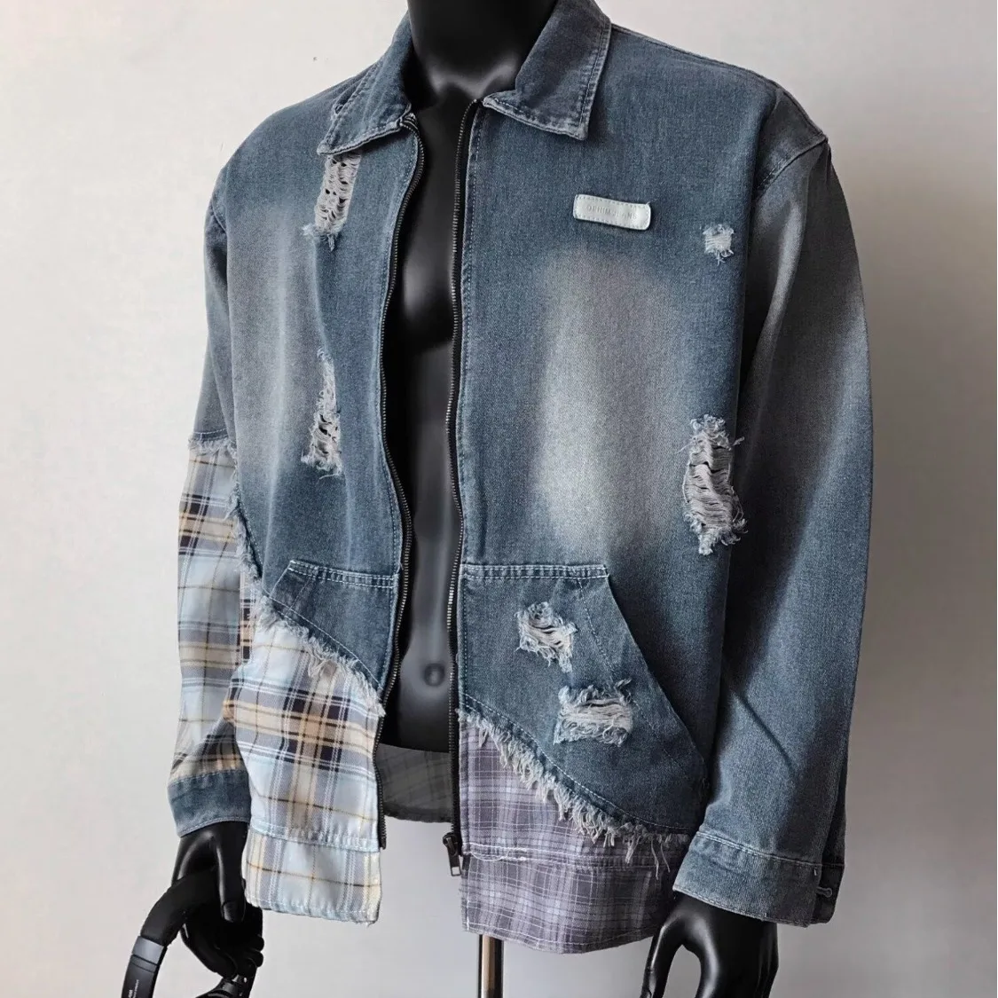 Retro INS Trendy Patchwork Plaid Hole Denim Jaet Men's American Brand Couple's Outerwear Top Casual Sle Long Sve
Retro INS Trendy Patchwork Plaid Hole Denim Jaet Men's American Brand Couple's Outerwear Top Casual Sle Long Sve
