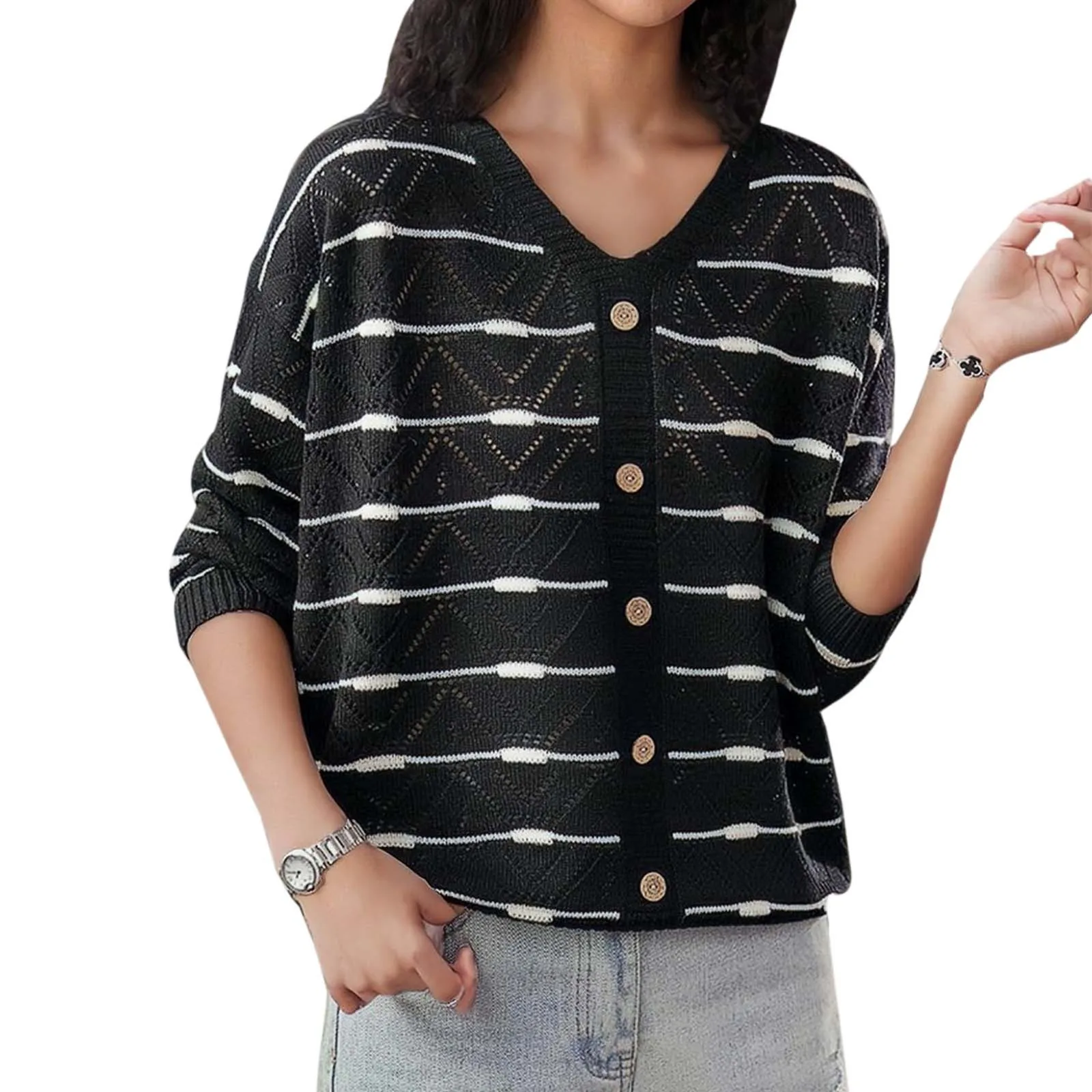 2024 Women's Knitted Skeleton Sun Shirt V-Neck Pullover Decorative Button Blouse Comfortable Versatile Lightweight Outerwear
2024 Women's Knitted Skeleton Sun Shirt V-Neck Pullover Decorative Button Blouse Comfortable Versatile Lightweight Outerwear