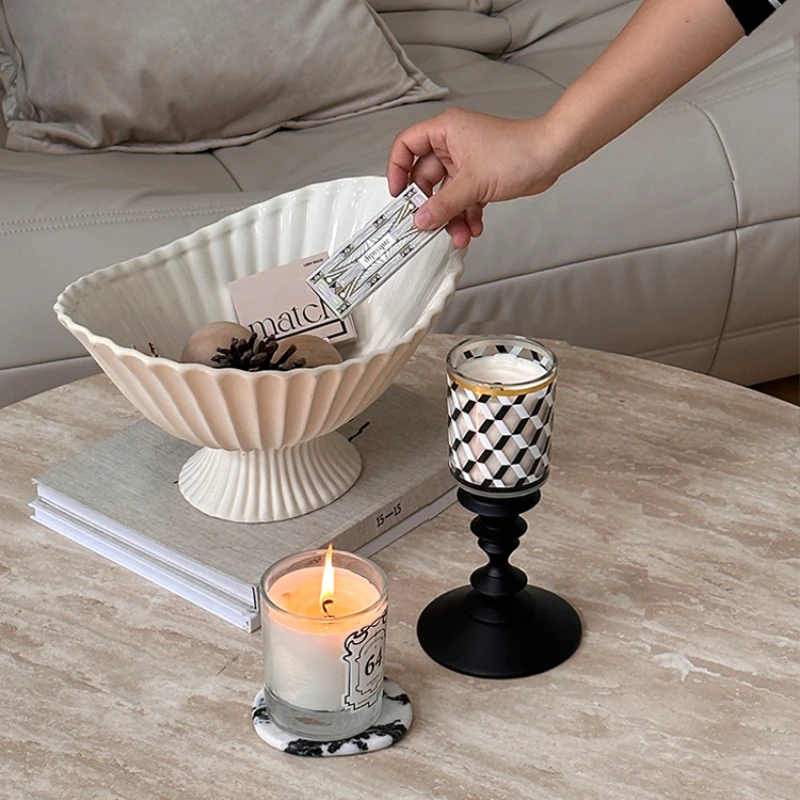 Light Luxury Ceramic Fruit Bowl Fruit Basket French High-End Household Dining Table Decoration Hallway Storage Ornaments
Light Luxury Ceramic Fruit Bowl Fruit Basket French High-End Household Dining Table Decoration Hallway Storage Ornaments