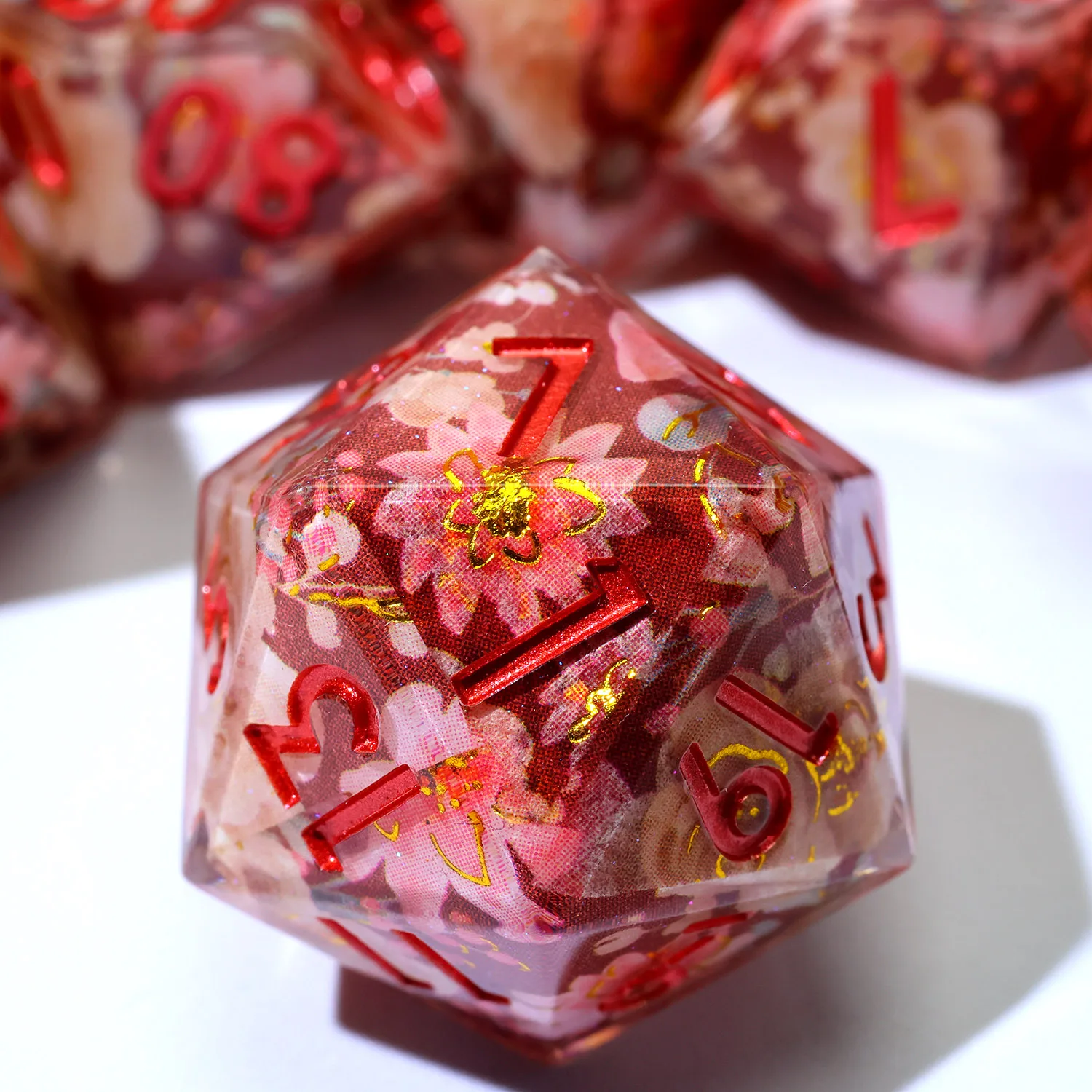 Sharp Edge Resin DND Dice Set,Vintage Floral Full Cover Polyhedral Dice,Elegant Botanical TTRPG Dice for 7 Pcs Role Playing Gift
Sharp Edge Resin DND Dice Set,Vintage Floral Full Cover Polyhedral Dice,Elegant Botanical TTRPG Dice for 7 Pcs Role Playing Gift