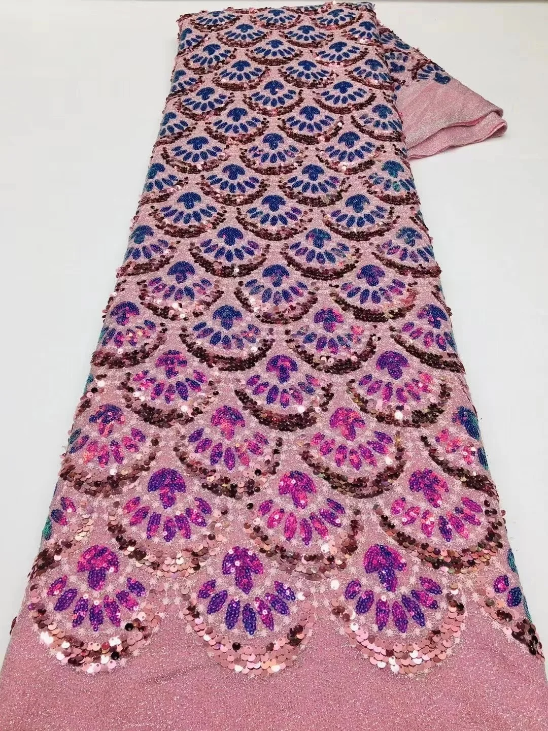 New Style Nigerian French Sequins Tulle Lace Fabric High Quality African Embroidery Sequins Net Lace 5 Yards For Party Dresses
New Style Nigerian French Sequins Tulle Lace Fabric High Quality African Embroidery Sequins Net Lace 5 Yards For Party Dresses