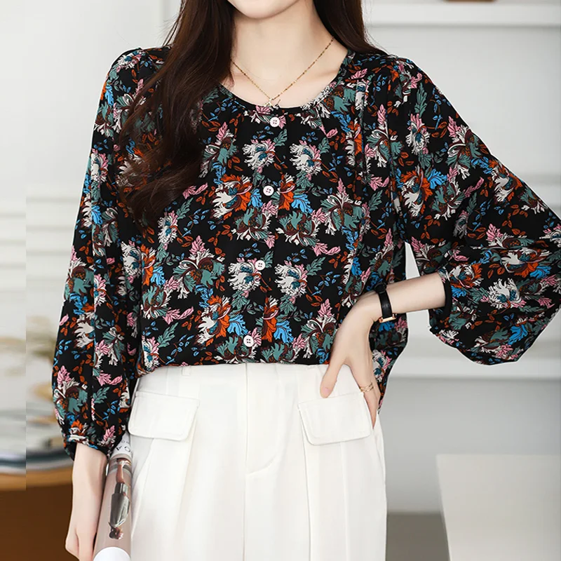 Black Floral Printing Vintage Chiffon O-Neck Long Sleeve Loose Women's Blouse Shirt Korean Fashion Female Clothing Tops 2024
Black Floral Printing Vintage Chiffon O-Neck Long Sleeve Loose Women's Blouse Shirt Korean Fashion Female Clothing Tops 2024