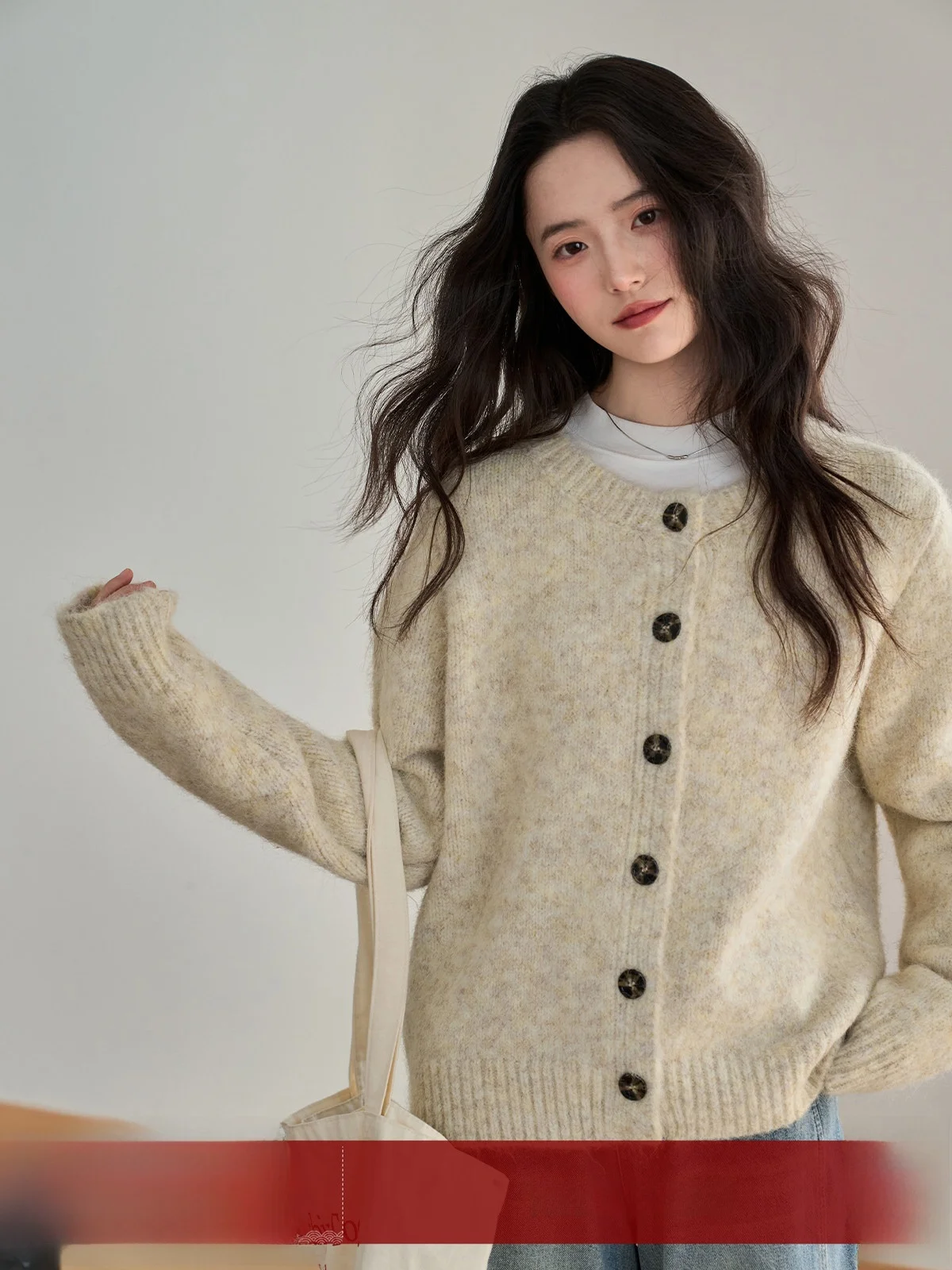 MoZao Soft Cozy Single-Button Knitted Sweater Women's Loose Fit Winter Outerwear Thiened Long Sve Warm Pure Color
MoZao Soft Cozy Single-Button Knitted Sweater Women's Loose Fit Winter Outerwear Thiened Long Sve Warm Pure Color