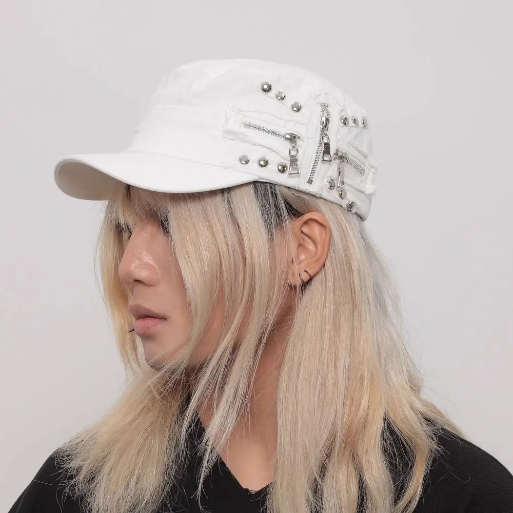 Retro Cloth Rivet Denim Beret Y2k Zippers Equestrian Hat Washed Cotton Spice Girls Metal Rivet Flat Top Hat Travel
Retro Cloth Rivet Denim Beret Y2k Zippers Equestrian Hat Washed Cotton Spice Girls Metal Rivet Flat Top Hat Travel