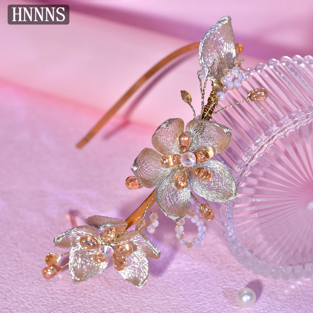 HNNNS Modern Bridal Hairband Crystal Headdress Handmade Flower Headpiece Simple and Exquisite Hair Accessories A322
HNNNS Modern Bridal Hairband Crystal Headdress Handmade Flower Headpiece Simple and Exquisite Hair Accessories A322