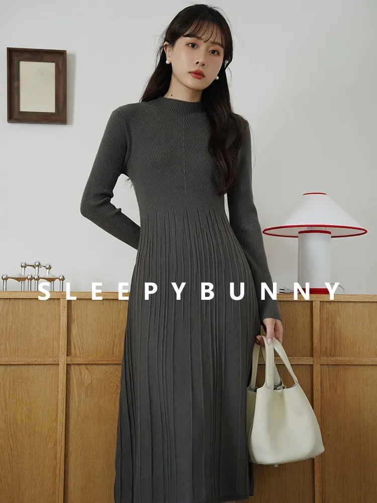 Slim Turtleneck Knit Dress Women High Waist Long Sleeve A-Line Maxi Dress Petite Friendly Warm Bodycon Sweater Dress Layering
Slim Turtleneck Knit Dress Women High Waist Long Sleeve A-Line Maxi Dress Petite Friendly Warm Bodycon Sweater Dress Layering