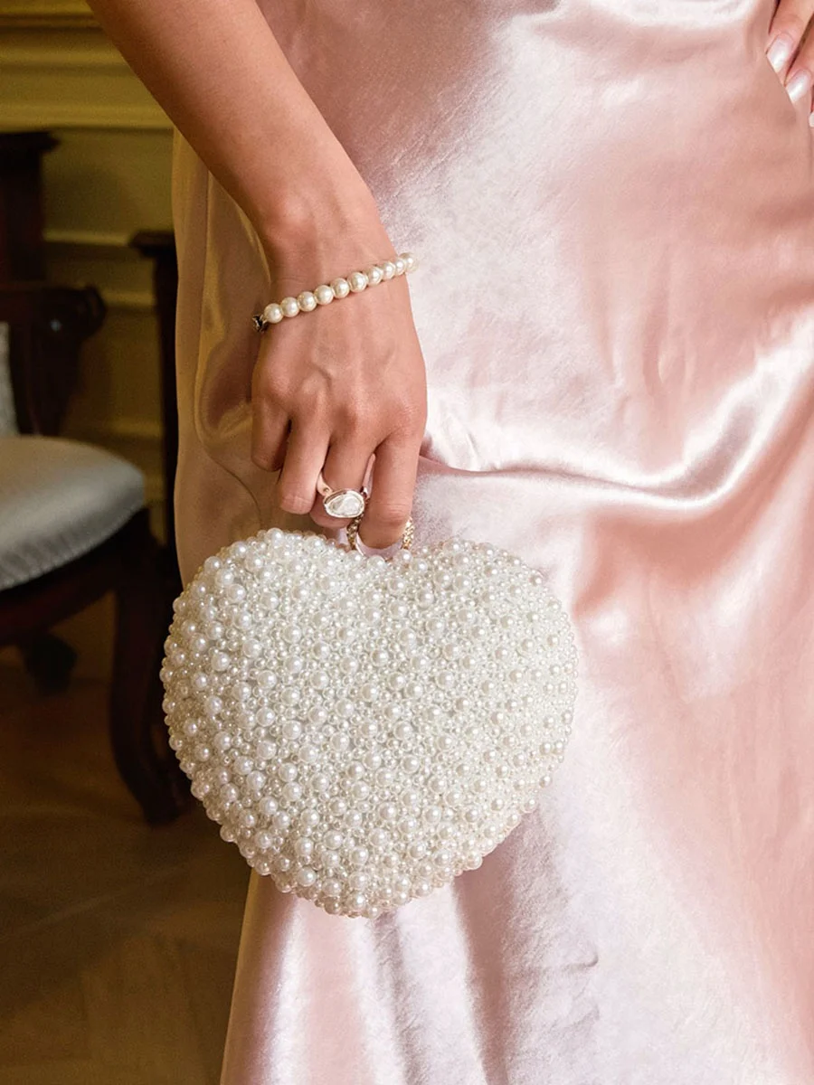 Handmade Pearl Box Heart Shaped Fashion Evening Party Clutch Crossbody Bag UGALS Fairy Tale Style Women's Handbag
Handmade Pearl Box Heart Shaped Fashion Evening Party Clutch Crossbody Bag UGALS Fairy Tale Style Women's Handbag