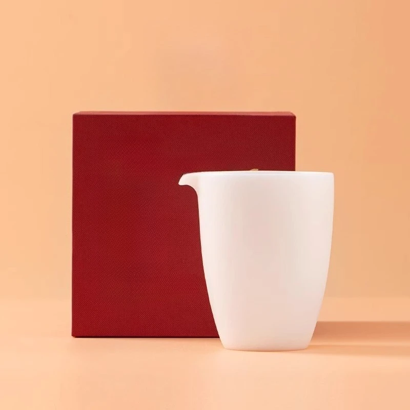 Чайник-гунфу из премиального белого фарфора с керамическим фильтром-сеткой для современной японской чайной церемонии
Чайник-гунфу из премиального белого фарфора с керамическим фильтром-сеткой для современной японской чайной церемонии