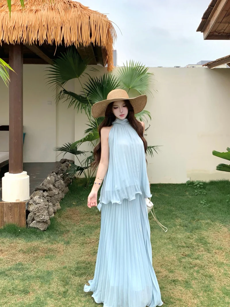 Summer Vacation Style Women's Sleeveless High Waist Pleated Skirt And Tank Top Two-Piece Set Beautiful Blue Fashion Ensemble
Summer Vacation Style Women's Sleeveless High Waist Pleated Skirt And Tank Top Two-Piece Set Beautiful Blue Fashion Ensemble