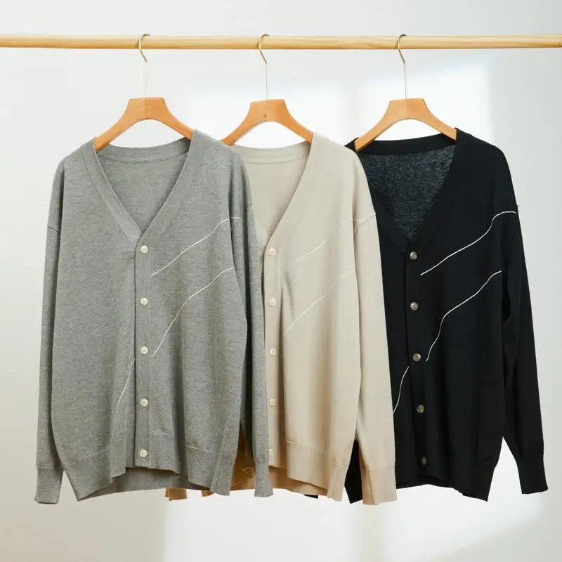 Luxury V-Neck Men Sweater Knitted Cardigan Acrylic Cotton Blends Winter Quality Smooth Comfortable Sweatercoat Sueters De Hombre
Luxury V-Neck Men Sweater Knitted Cardigan Acrylic Cotton Blends Winter Quality Smooth Comfortable Sweatercoat Sueters De Hombre