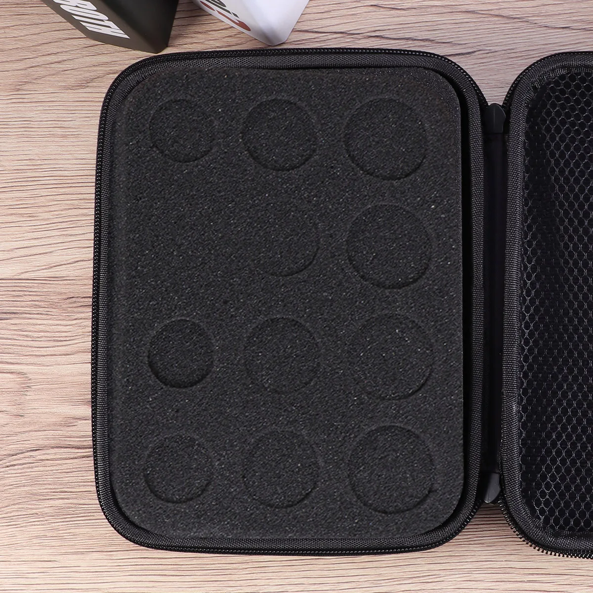 Essential Oil Storage Bag Bottle Organizer Carrier Case Wall-mounted Bottles Carrying Travel 
Essential Oil Storage Bag Bottle Organizer Carrier Case Wall-mounted Bottles Carrying Travel
