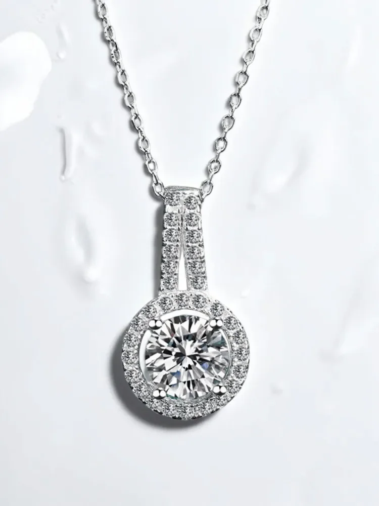 GRA Certified Moissanite 925 Sterling Silver Fashionable and Simple Women's Round Pendant Necklace
GRA Certified Moissanite 925 Sterling Silver Fashionable and Simple Women's Round Pendant Necklace