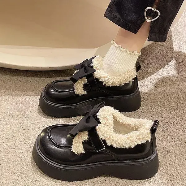 Thick Soled Sponge Cake Bow and Velvet Small Leather Shoes for Women Autumn and Winter Loafers Warm and Comfortable Cotton Shoes
Thick Soled Sponge Cake Bow and Velvet Small Leather Shoes for Women Autumn and Winter Loafers Warm and Comfortable Cotton Shoes