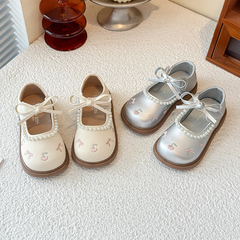 Sweet Girls Leather Shoes Fashion Princess Embroidered Children's Flats Elegant Kids Wedding Party Performance Mary Jane Shoes
Sweet Girls Leather Shoes Fashion Princess Embroidered Children's Flats Elegant Kids Wedding Party Performance Mary Jane Shoes