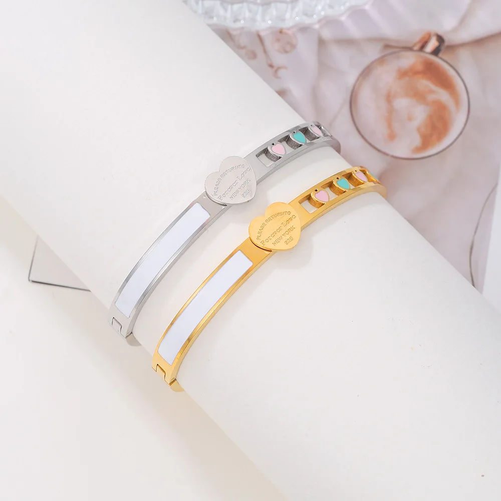 Korean Charm Stainless steel LOVE Bracelets for Women Man Personality Open Bangle Simple Bracelet Jewelry Gift Couple
Korean Charm Stainless steel LOVE Bracelets for Women Man Personality Open Bangle Simple Bracelet Jewelry Gift Couple
