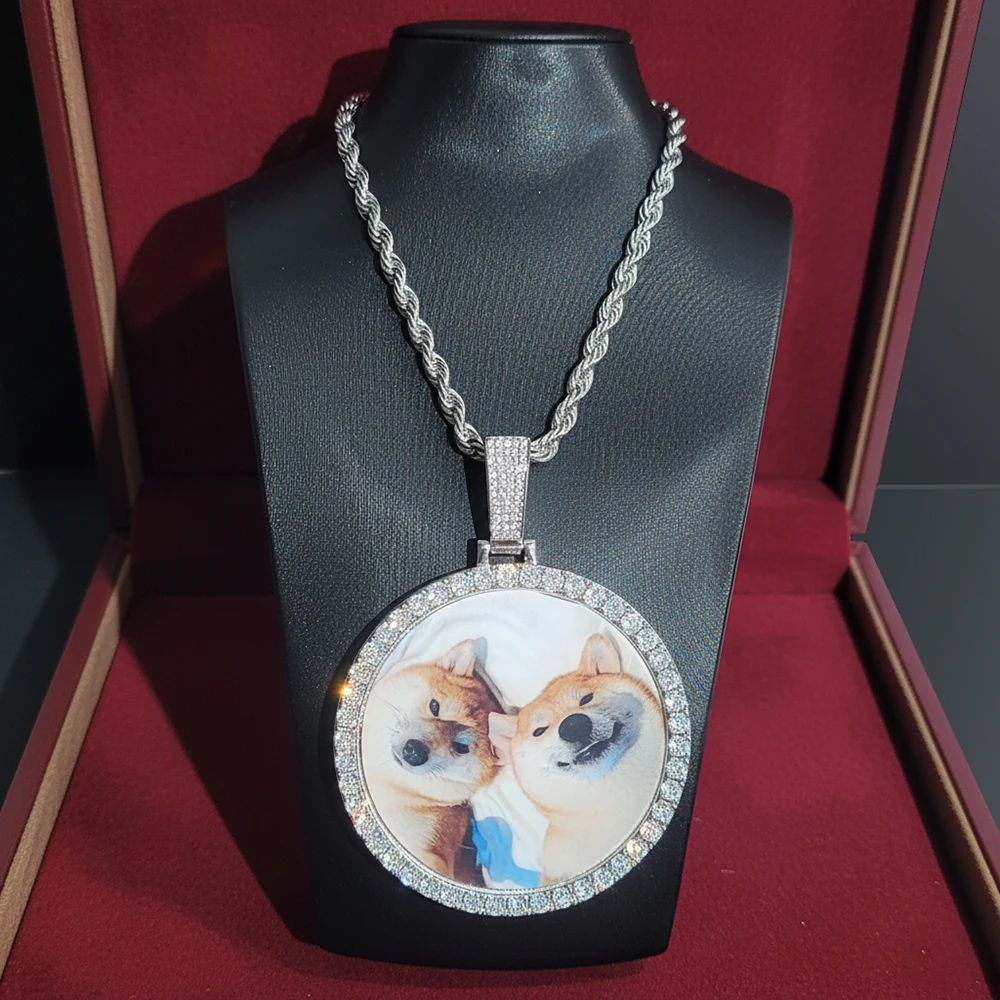 ICEC Photo Custom Sparkling 5A+ CZ Stone Pendant Family Pet Anniversary Backside Engraving Text Exquisite Necklace Hiphop Charm
ICEC Photo Custom Sparkling 5A+ CZ Stone Pendant Family Pet Anniversary Backside Engraving Text Exquisite Necklace Hiphop Charm