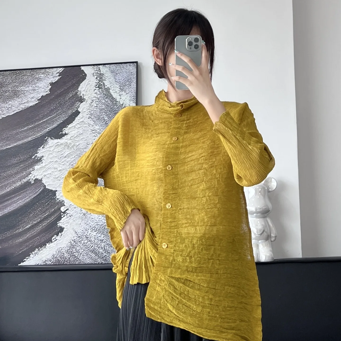Miyake Pleated Shirt Single-breasted Short Top Solid Color Cardigan Fashion Thin Shirt Jacket Female 2025 Spring New Women Shirt
Miyake Pleated Shirt Single-breasted Short Top Solid Color Cardigan Fashion Thin Shirt Jacket Female 2025 Spring New Women Shirt