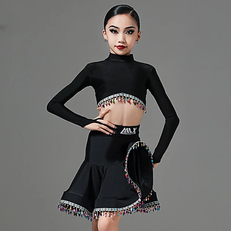 Girls Latin Dance Costume Black Long Sleeve Crop Top Pleated Skirt Stage Performance Wear Cha Cha Rumba Tango Dance Suit AMY66
Girls Latin Dance Costume Black Long Sleeve Crop Top Pleated Skirt Stage Performance Wear Cha Cha Rumba Tango Dance Suit AMY66