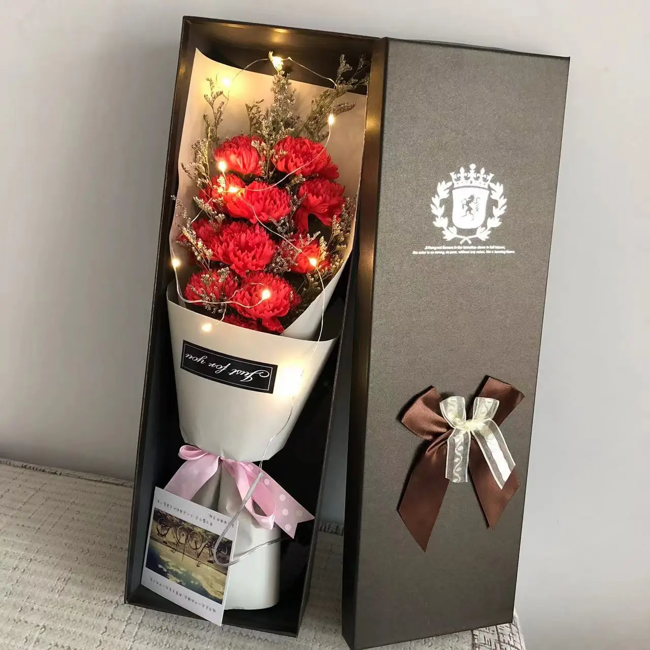 Rose carnation soap flower gypsophila bouquet gift box creative romantic gift bouquet
Rose carnation soap flower gypsophila bouquet gift box creative romantic gift bouquet