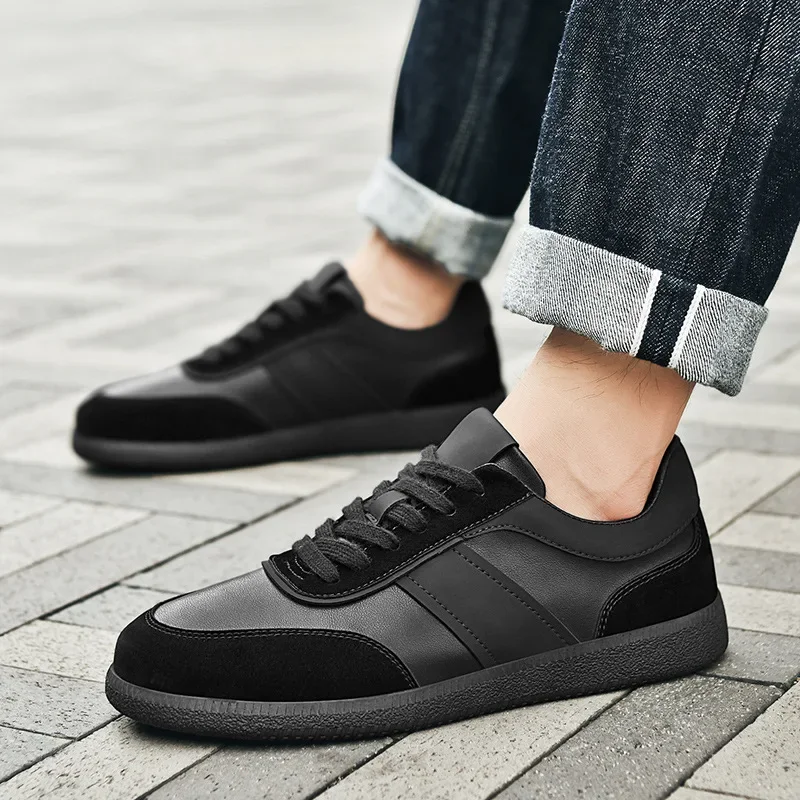 New Fashion Men Leather Casual Shoes Cool Black Flat Skate Shoes Young Man Street Lace-up Sneaker
New Fashion Men Leather Casual Shoes Cool Black Flat Skate Shoes Young Man Street Lace-up Sneaker